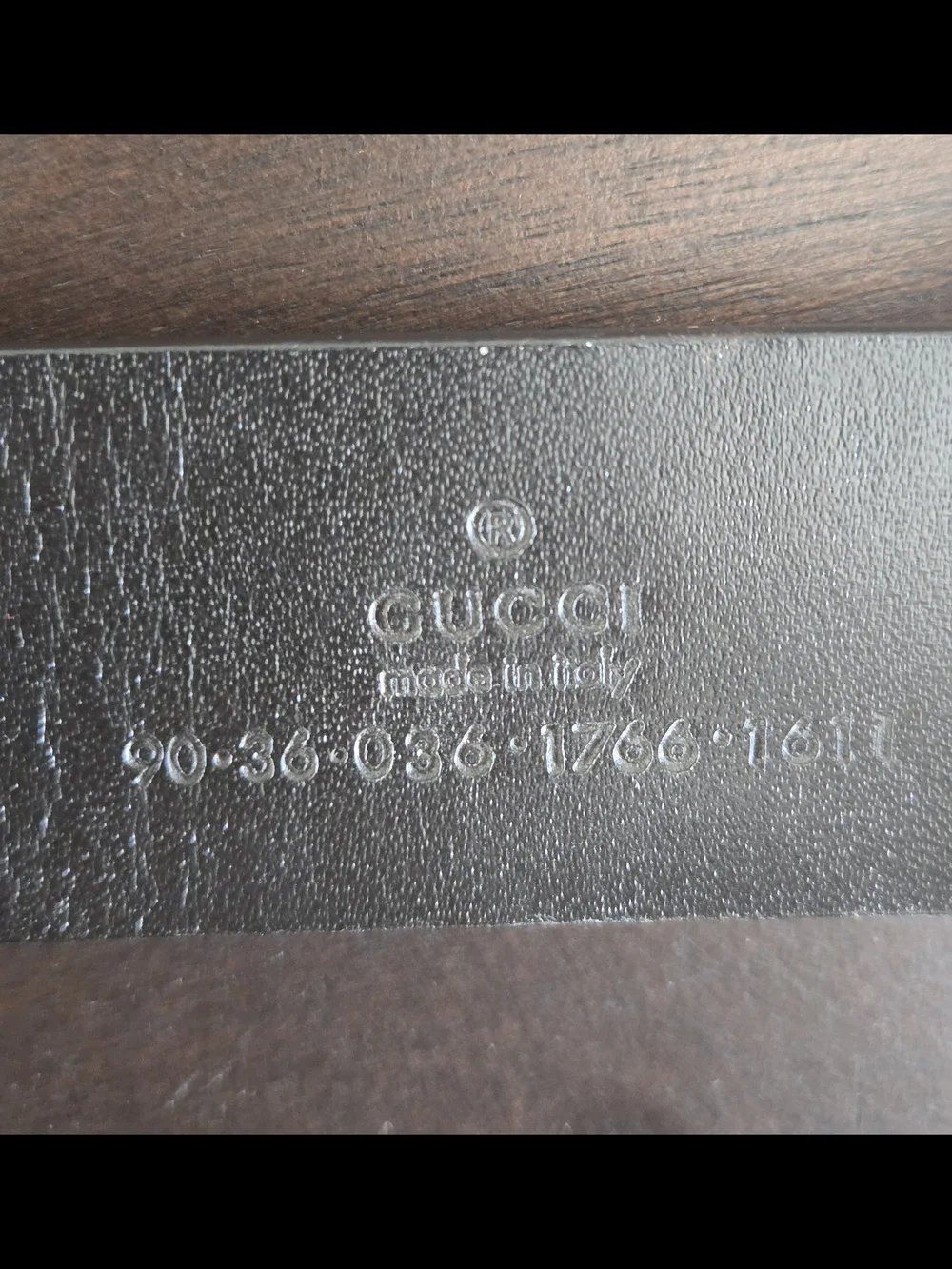 Gucci Men’s Gold-Tone Buckle Leather Belt - Black